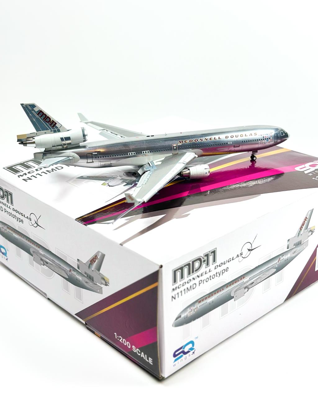 SQ Wings 1:200 MD-11 N111MD 初号機 1:200 SQ Wings Mcdonnell Douglas MD-11 N111MD Diecast Aircraft