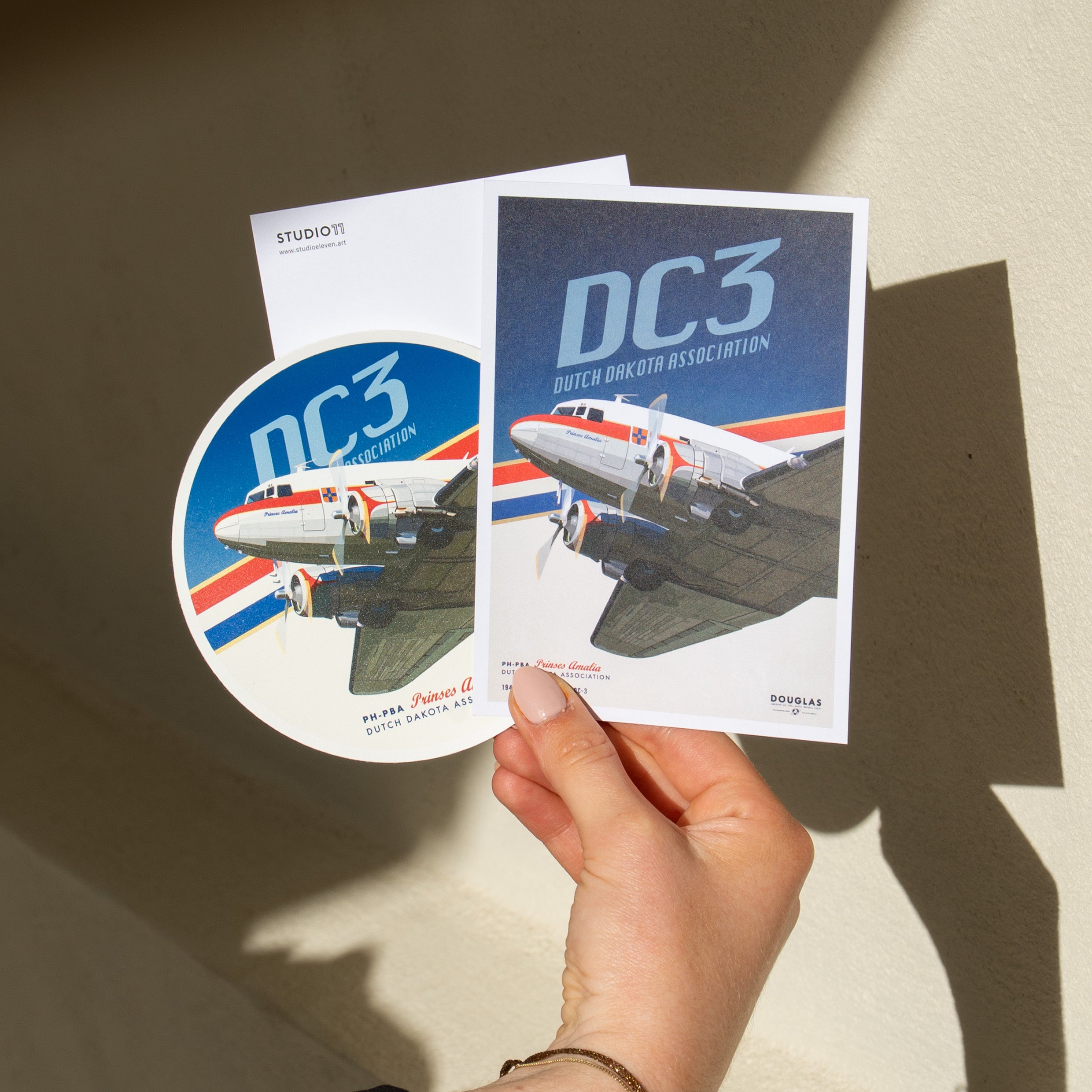Collector postcard: DDA Classic Airlines DC-3 PH-PBA